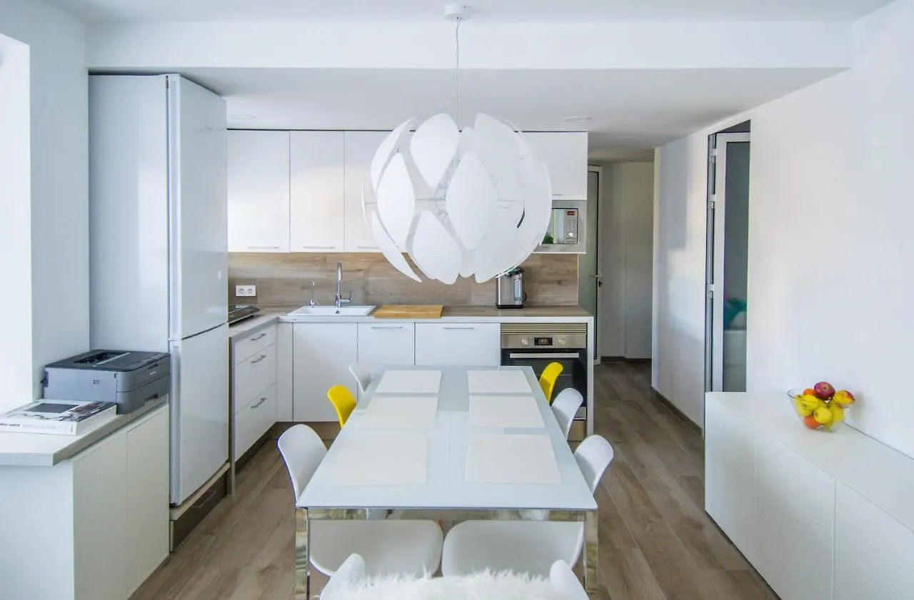Alay Apartment & Pool 2 Bedroom Benalmádena España