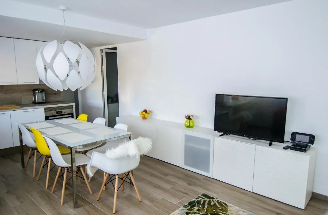 Alay Apartment & Pool 2 Bedroom Benalmadena